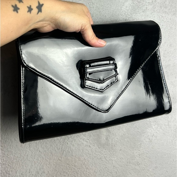 Vintage Patent leather envelope purse - Picture 4 of 12